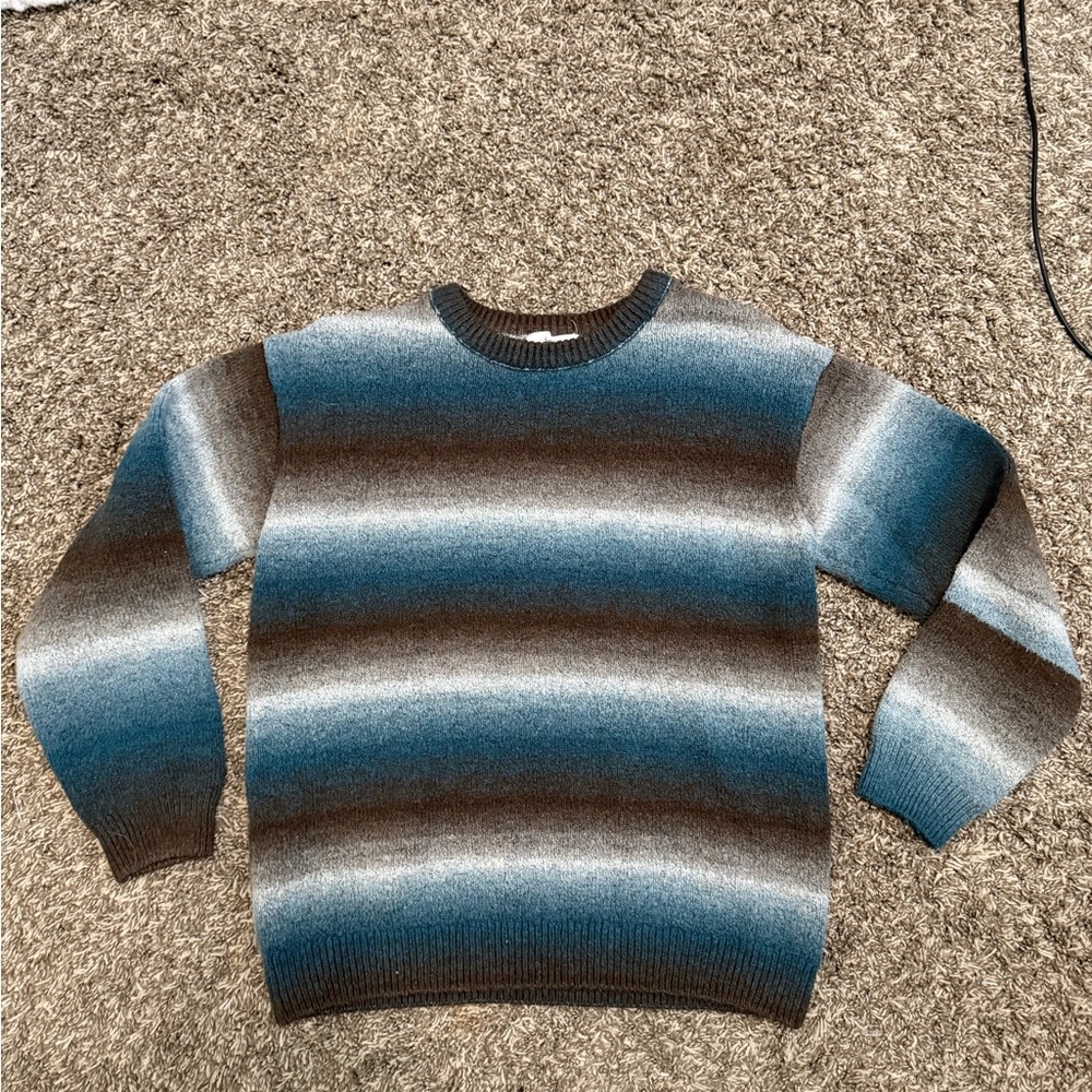 H&M Women’s Blue and Gray Gradient Crewneck Sweater